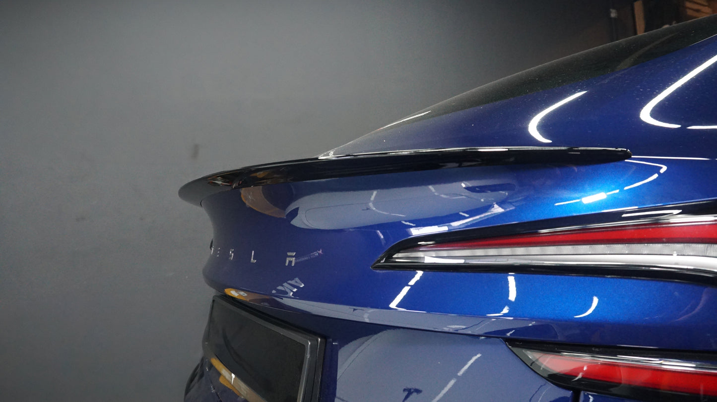 Tesla Model 3 - Spoiler and Covers