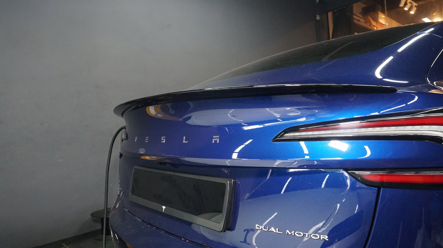 Tesla Model 3 - Spoiler and Covers